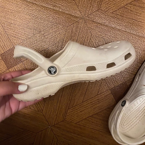 Women’s crocs - Picture 2 of 2